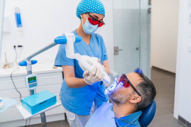 Best Emergency Treatment for Dental Infections or Abscesses in Lakes Of The Four Seasons, IN